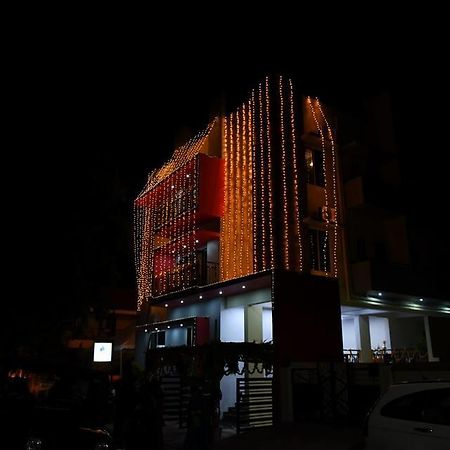 Varsha Enclave- Trinity House Aparthotel Mysore Exterior foto