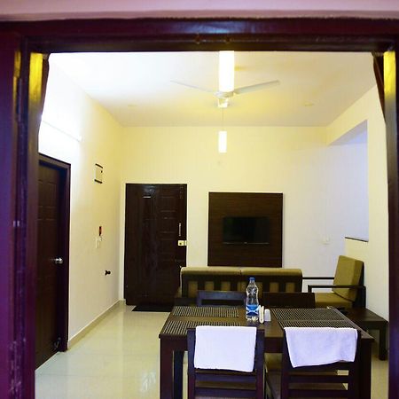 Varsha Enclave- Trinity House Aparthotel Mysore Exterior foto