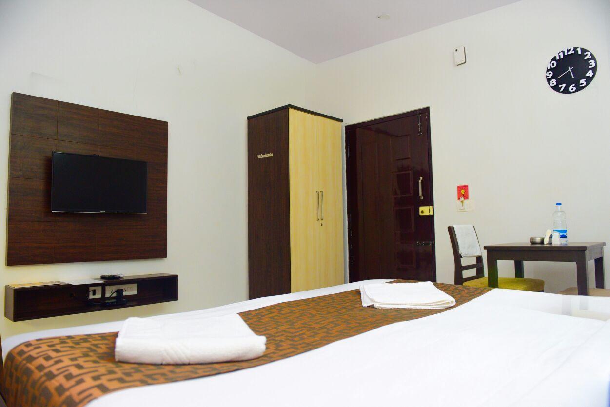 Varsha Enclave- Trinity House Aparthotel Mysore Exterior foto