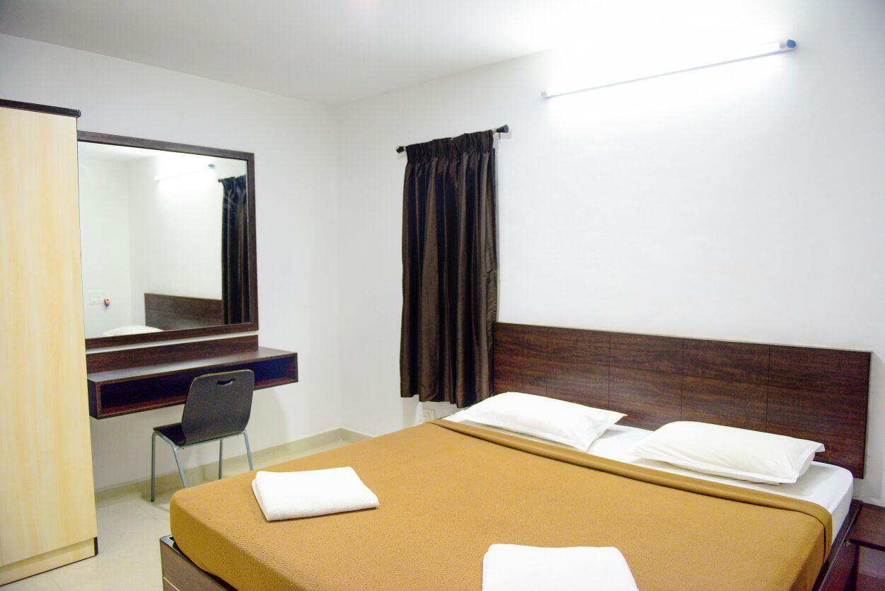 Varsha Enclave- Trinity House Aparthotel Mysore Exterior foto